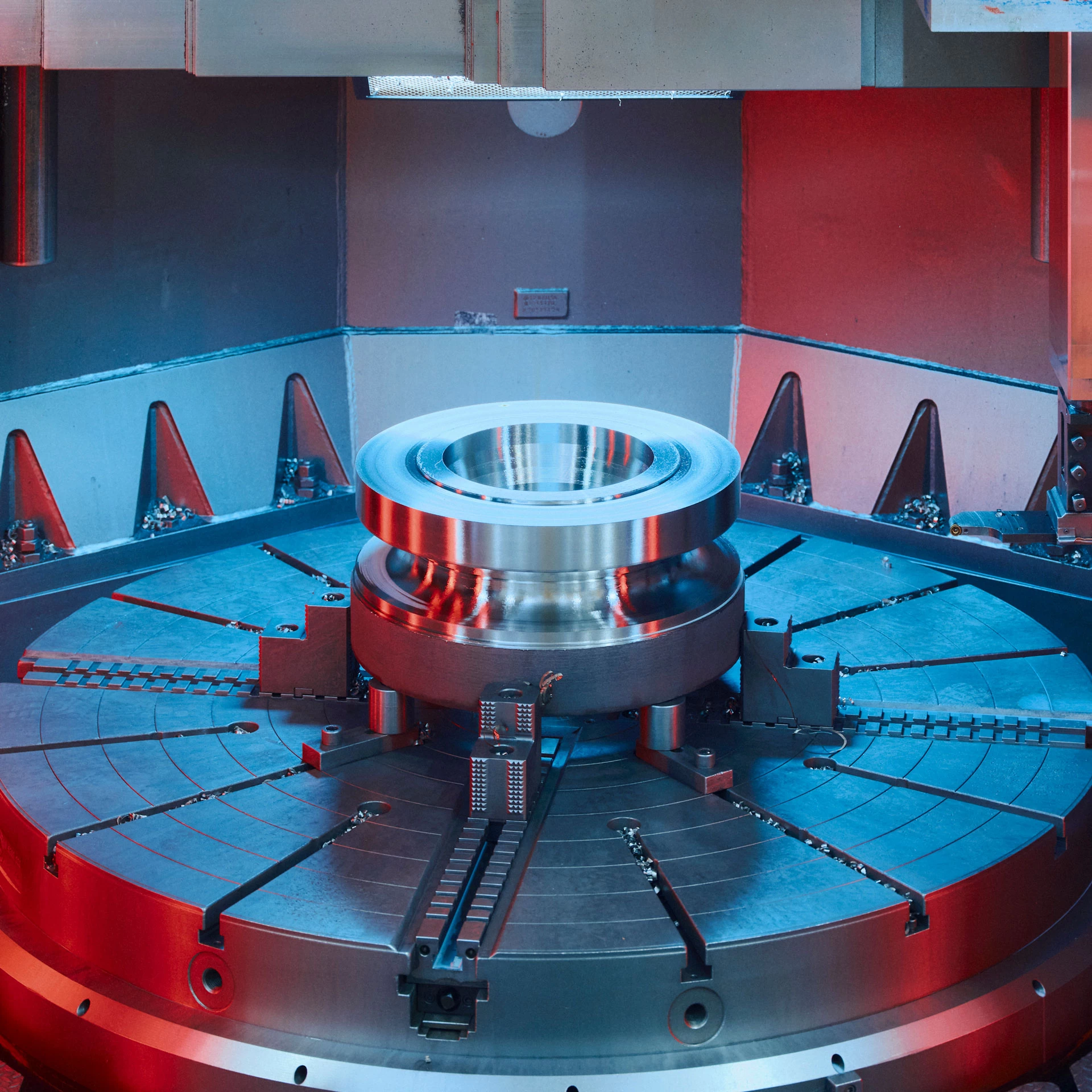 Industrial valve component machined on a machine tool for oil and gas valve
