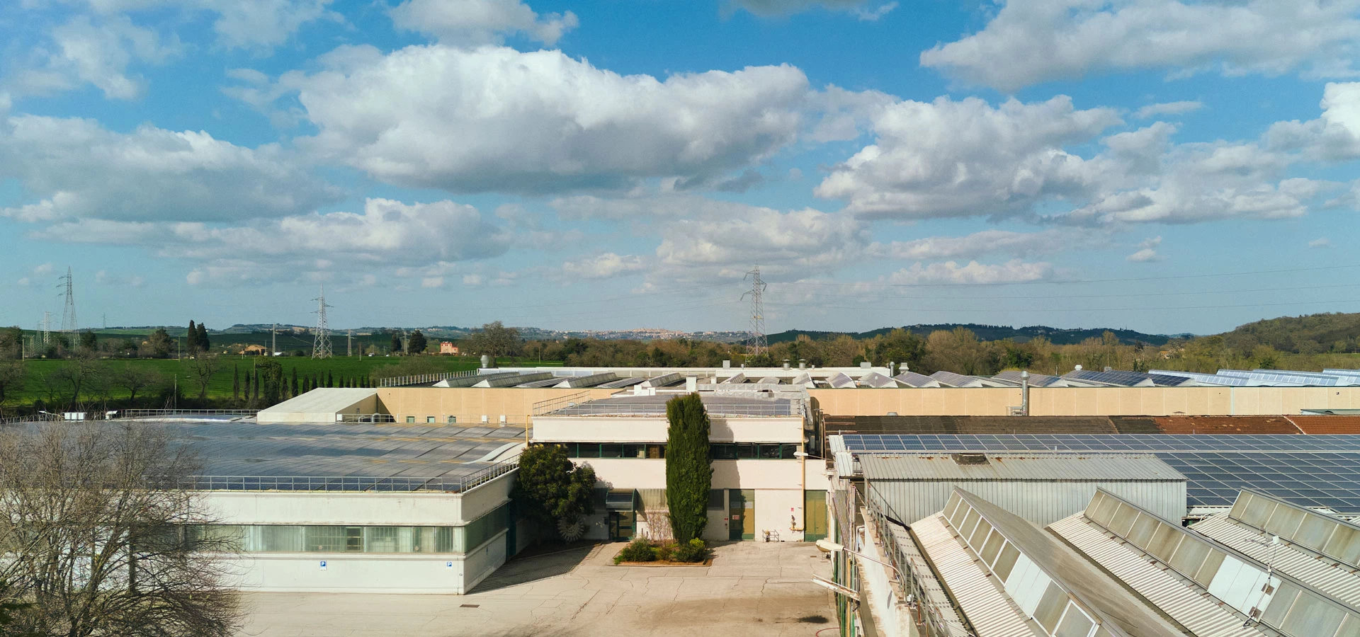 Sede Dafram Spa vista dall’esterno con stabilimento produttivo e uffici aziendali