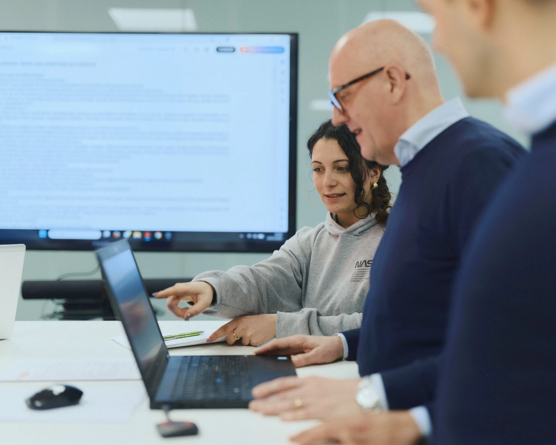 Operational meeting among colleagues with digital support in a collaborative work environment